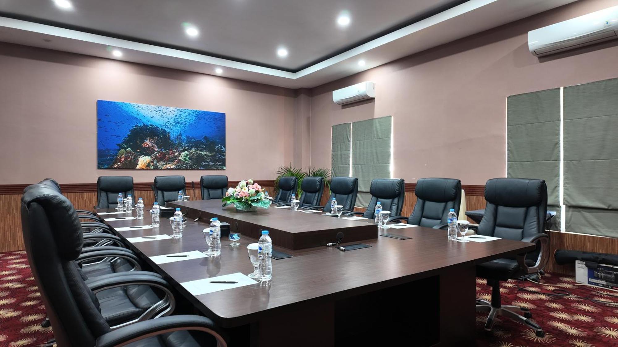 Vega Prime Hotel & Convention Соронг Экстерьер фото